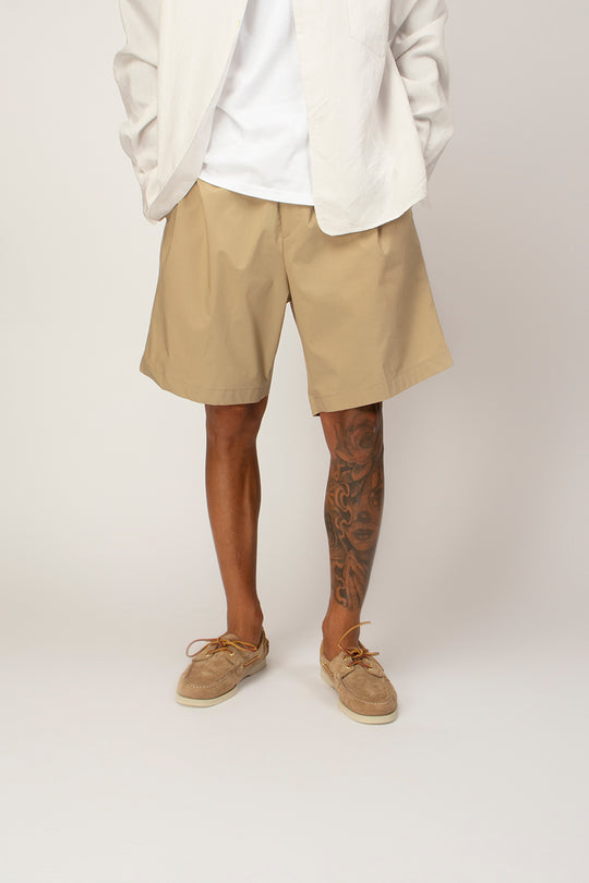 Bermuda Leo in Tela