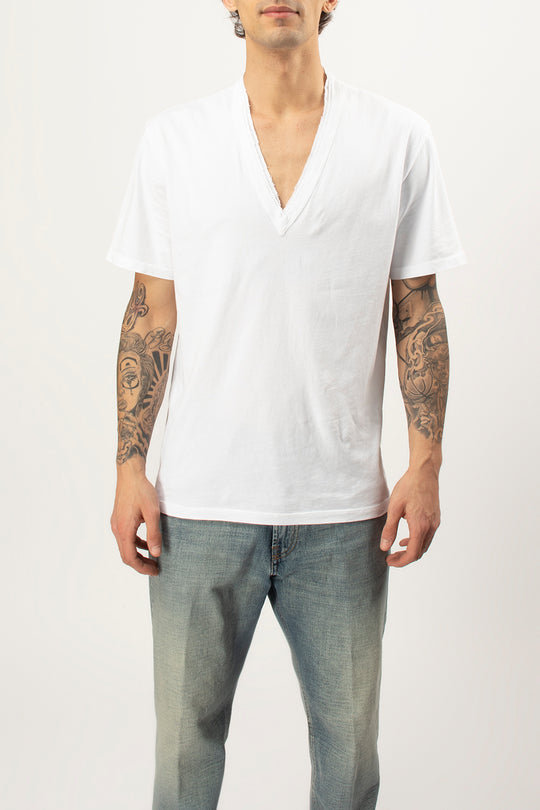 T-shirt a V